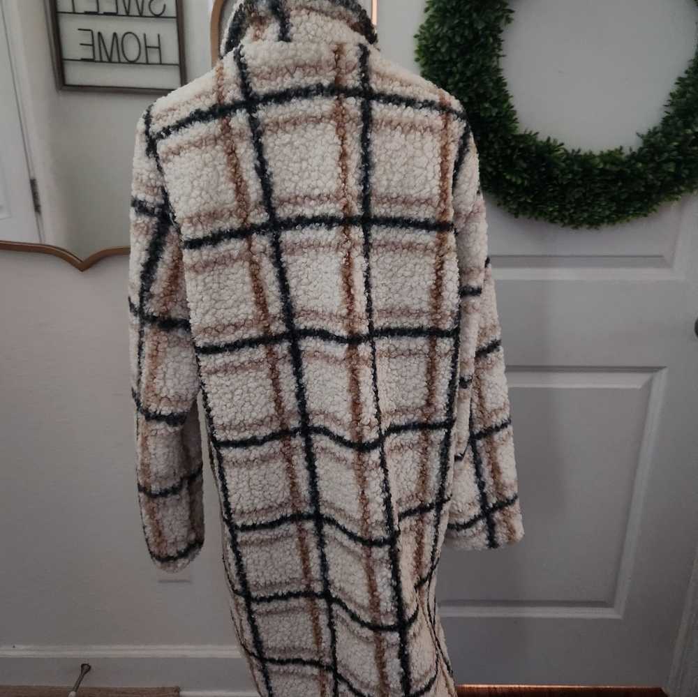 NWT Altard State Stoosh Plaid Sherpa Coat - Cream and Black - Picture 6 of 6